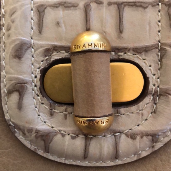 Brahmin Leather purse. - Picture 2 of 6